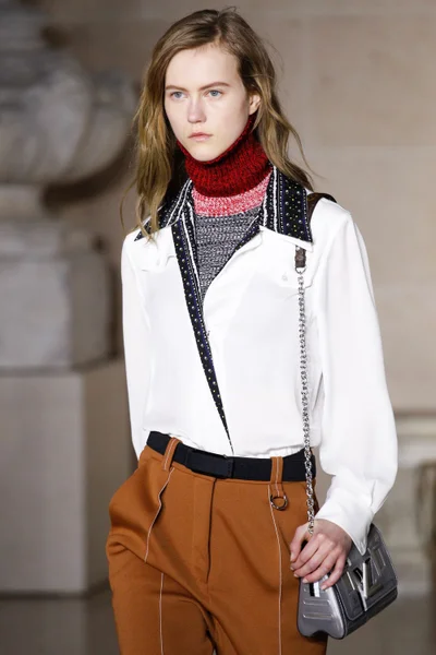 Look 40